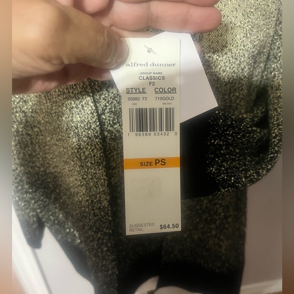 Alfred Dunner Gold/Black Sweater Set in One Piece and Lots of Sparkels!! - Picture 8 of 11